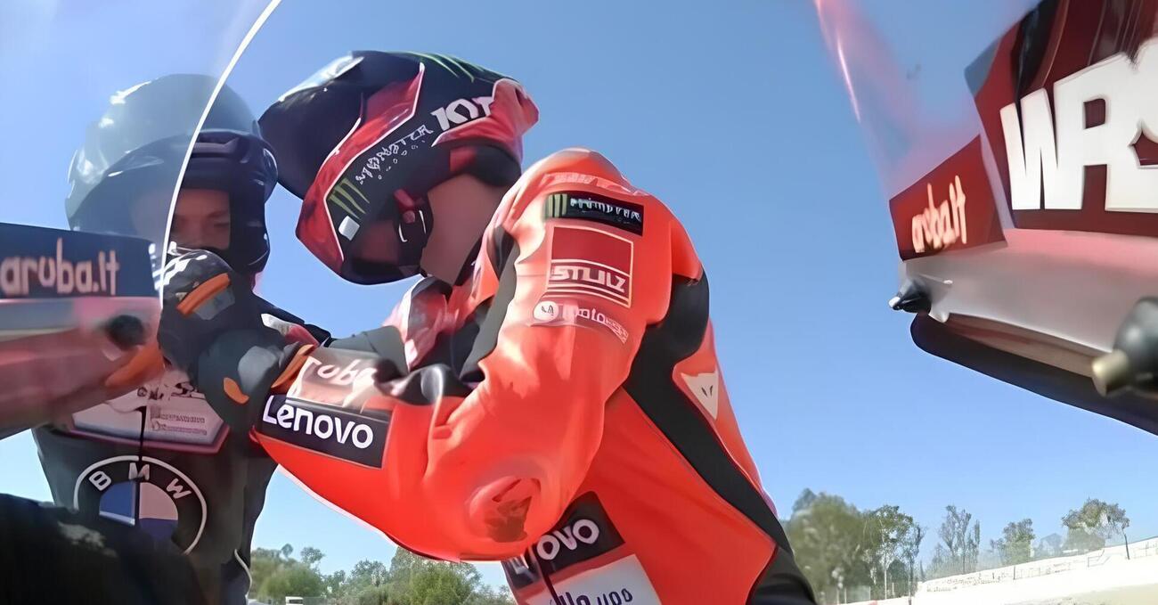 Il botto, il cuore enorme di Bulega, Toprak che saluta la SBK da Campione del Mondo? No, ricorderemo un frame che asfalta l&rsquo;idiozia di questa domenica a Jerez