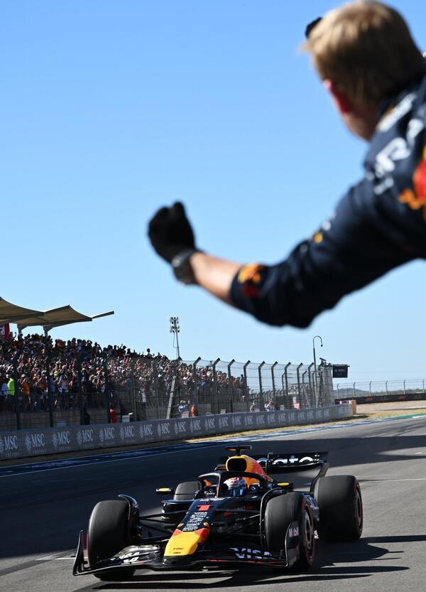 Signori, per questo Verstappen non bastano 90 minuti di applausi! Ad Austin un capolavoro, e Piastri è sempre più vicino. Leclerc, chapeau…