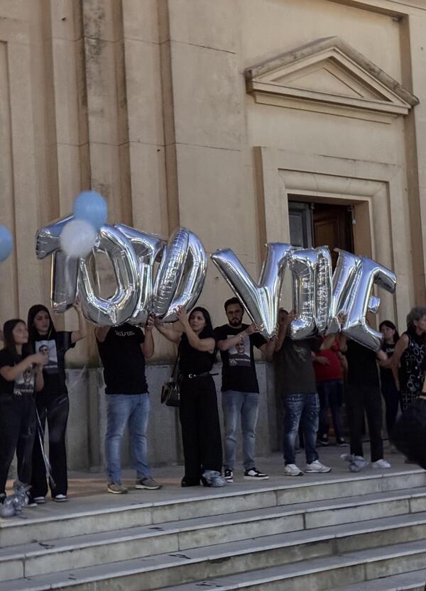 Dentro la famiglia Bellocco: per la prima volta la moglie, la figlia di 13 anni e il fratello Berto rispondono a tutto. I rapporti con la Curva Nord dell’Inter, la vendetta per Totò, l’ndrangheta a Milano. Reportage dalla Calabria
