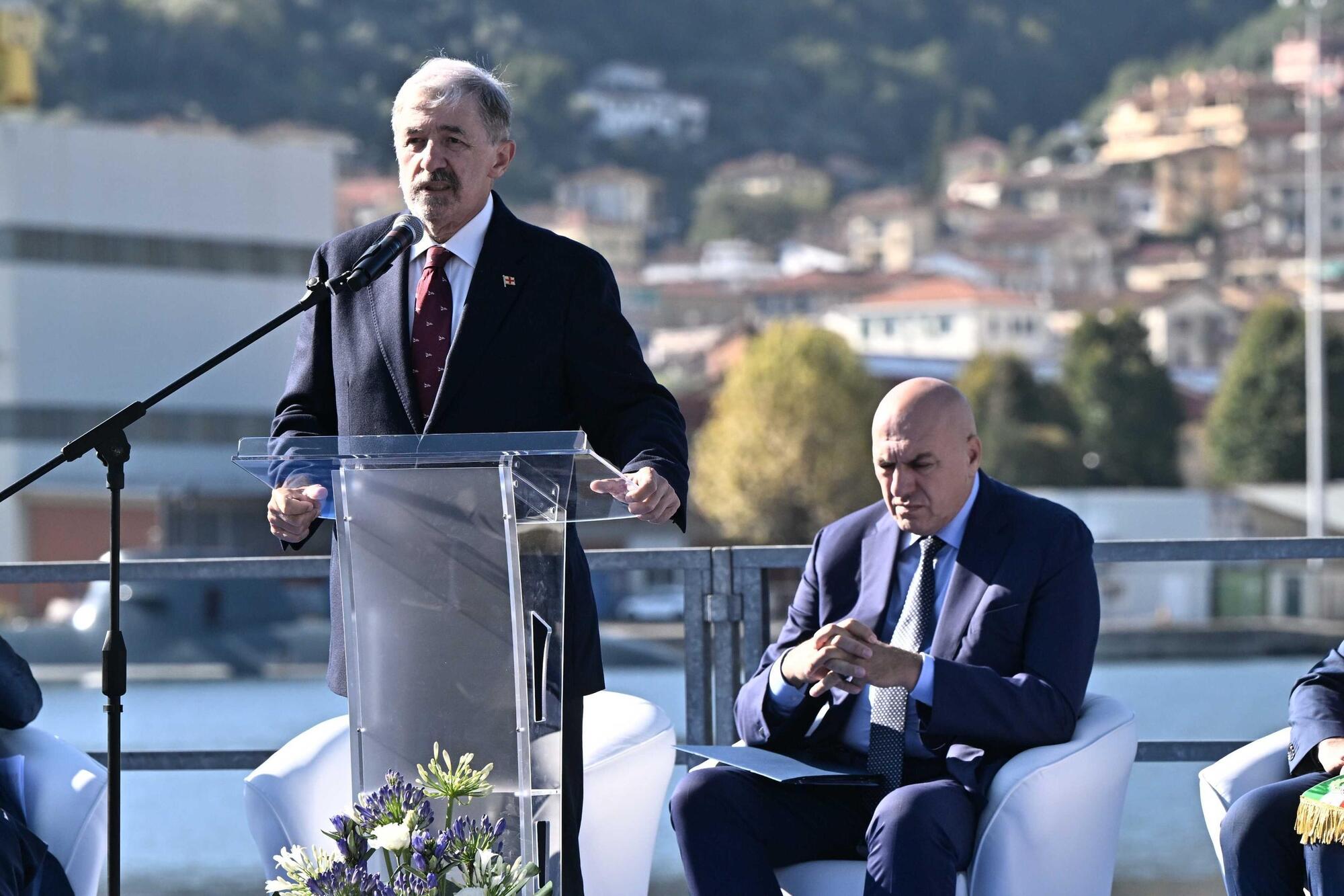 Marco Bucci ex sindaco di Genova assieme a Guido Crosetto Ansa