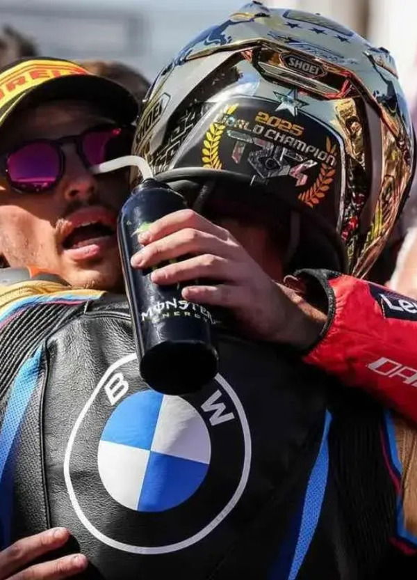 Toprak, Bulega (figlio e padre), Sofuoglu e un invito: innamoratevi di questa SBK fatta ancora di scusa, grazie, vergogna e potente umanità