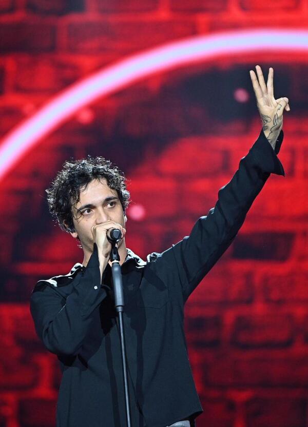 Il meglio (e il peggio) dei singoli della settimana: Baustelle meet Tananai? Si può fare! E mentre Piotta rappa ispirato da Pasolini, Baccini torna a fare nomi e cognomi…