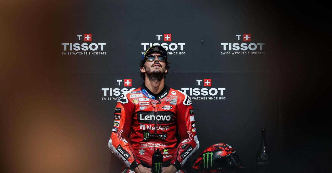 Pecco Bagnaia che fa pole e vittoria (senza abbassatore) in Malesia e non riesce a festeggiare è il racconto perfetto del suo 2025
