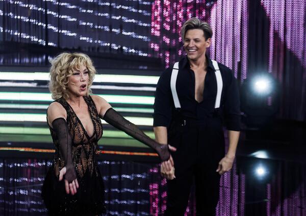 Ballando con le Stelle, &#039;truccato&#039; il televoto social per Nancy Brilli? Su Instagram &egrave; una rubacuori... di bot! [VIDEO]