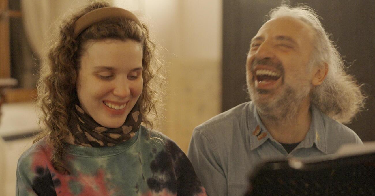 Stefano Bollani a MOW: “Il limite dell’IA? Sa troppe cose. Costruiamo delle comunità per fare musica”. E sul documentario Tutta Vita di Valentina Cenni alla Festa del cinema di Roma…