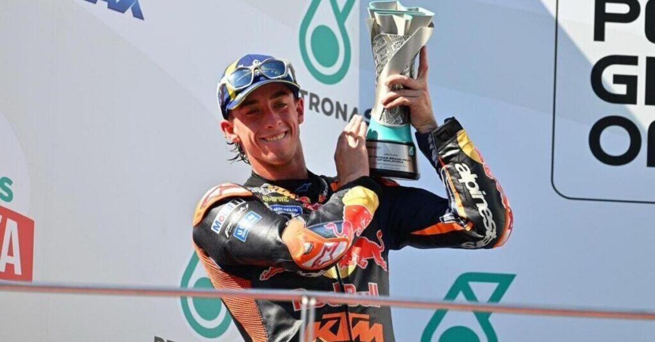 Fermi tutti: Pedro Acosta a Sepang solo manico e niente controlli? No, ma ascoltate Dani Pedrosa: “ha fatto il Casey Stoner”