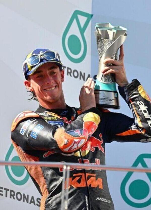Fermi tutti: Pedro Acosta a Sepang solo manico e niente controlli? No, ma ascoltate Dani Pedrosa: “ha fatto il Casey Stoner”