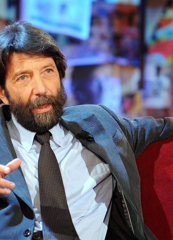 Ufficiale, il più grande glossatore della sinistra è Massimo Cacciari: a 81 anni si sposa con una cinquantenne e vuole essere seppellito con rito zoroastriano