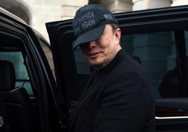 Chi ha paura di Grokipedia di Musk? La sinistra, ma è davvero peggio di Wikipedia? Da Hitler ai transgender, la questione è molto più complicata