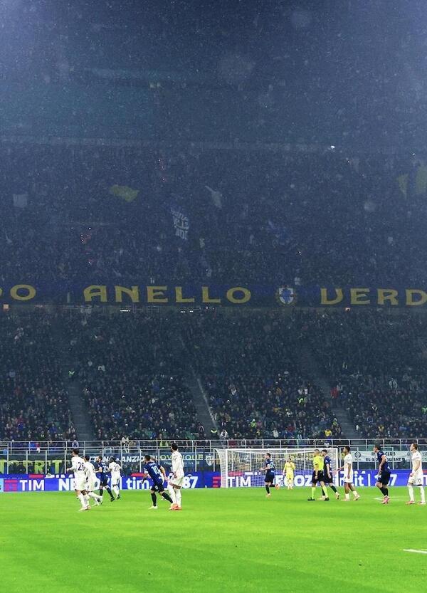 La curva Nord è tornata a San Siro. Ecco com’è andata tra riunioni al Baretto, l’applauso allo striscione e social