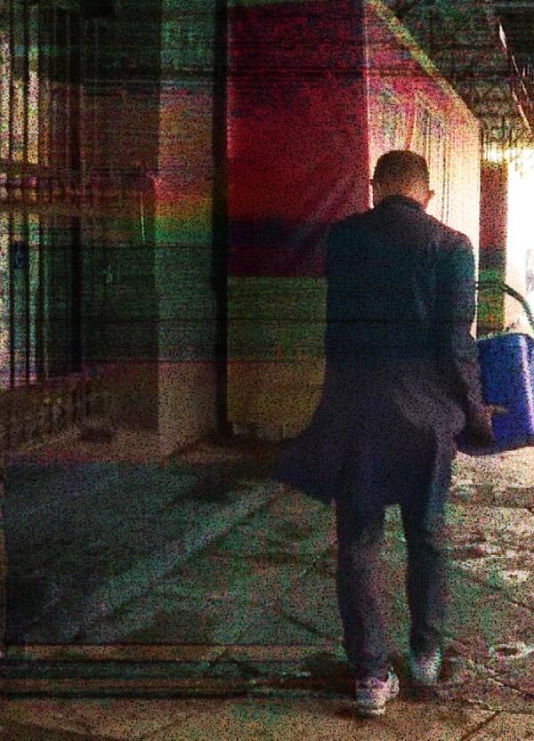 La strana storia dalla società delle pulizie del Teatro San Carlo che si fa pagare meno per vincere il bando, ma da mesi chiede migliaia di euro di straordinari