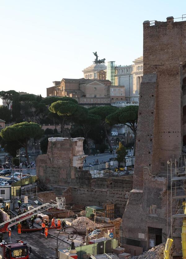 Siamo un Paese che non sa uscire dal passato e si vergogna del futuro: la Torre dei Conti &egrave; crollata, ma la vera tragedia &egrave; non costruire pi&ugrave; cose belle