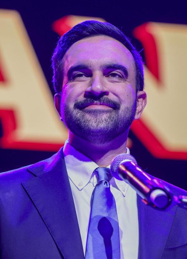 Tutto bene al Foglio? Pensano che Mamdani sia estremista radicale. I musulmani moderati riformisti sono quelli con il petrolio?