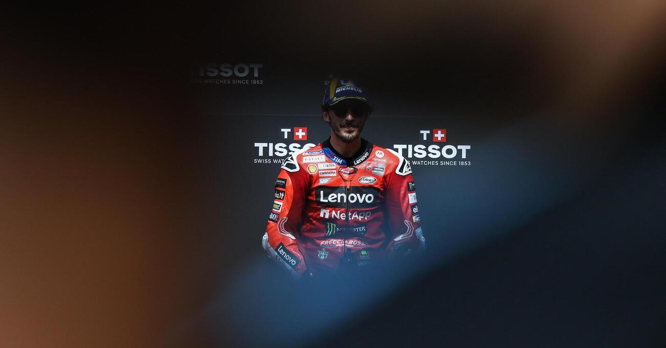 Pecco Bagnaia che chiude 17&deg; e dietro a Bulega a Portim&atilde;o, ci spiega finalmente come stanno le cose. In MotoGP ma pure fuori, come Robinson Crusoe