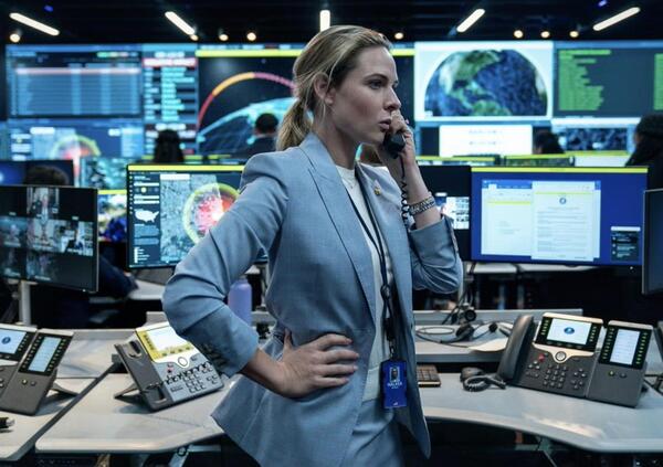 A House of Dynamite su Netflix racconta bene di come la Guerra Fredda non sia mai davvero finita. E per l&rsquo;escalation nucleare nessuno &egrave; pronto, nemmeno gli Usa