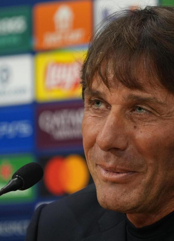 Cara Napoli, ma che &egrave; sta chiavica? Non se ne pu&ograve; pi&ugrave; di Antonio Conte e della sua comunicazione &#039;piangina&#039;. Altro che le tre C di De Laurentiis