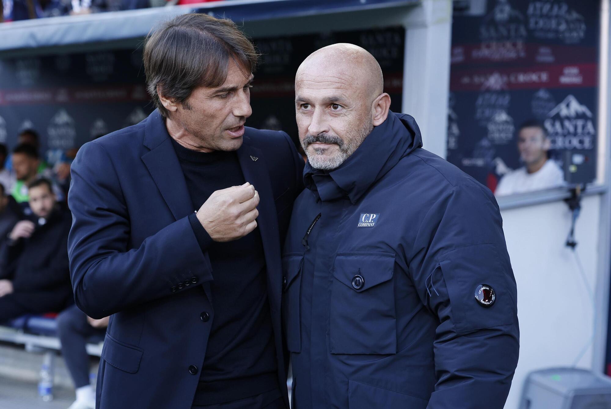 Antonio Conte durante Bologna - Napoli
