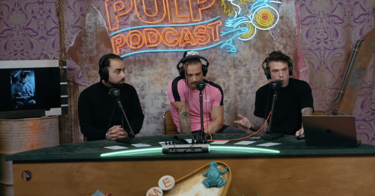 Lo strano caso dei due finti agenti nella sede di Doom e Pulp Podcast. Di cosa ha parlato Fedez per generare interesse in chi si muove come i servizi o una certa criminalit&agrave;?