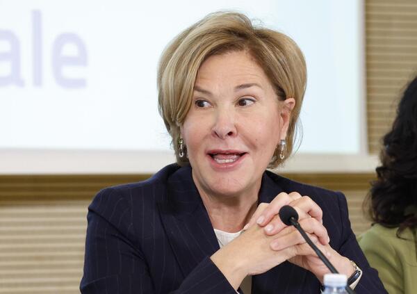 Emmanuela Spedaliere non &egrave; pi&ugrave; Direttrice generale del Teatro San Carlo, la bomba di Macciardi: &ldquo;Da adesso in poi le funzioni tornano al sovrintendente&rdquo;