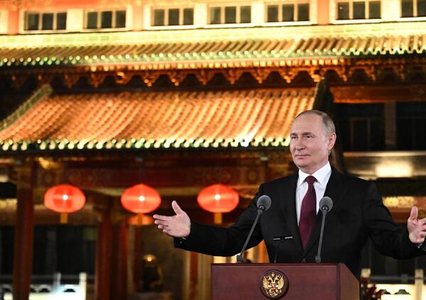 Putin ce l&#039;ha messa di nuovo nel cu*o. Abbiamo letto l&#039;ultimo libro di Nicolai Lilin che spiega come ha fatto lo Zar a riprendersi la scena internazionale (o forse non l&#039;aveva mai persa)