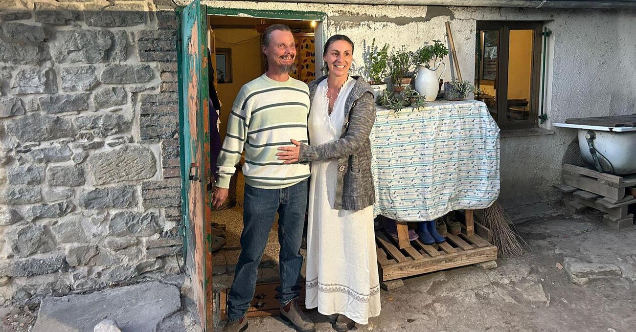 Basta rompere il caz*o alla famiglia che vive nel bosco: fanno paura perch&eacute; vivono in modo diverso? Spaventa di pi&ugrave; la tragedia annunciata di una madre che taglia la gola al figlio, ma nessuno lo ammette&hellip;