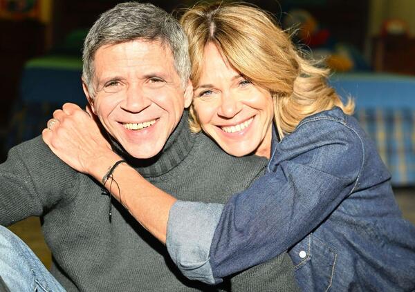 Cosa si prova a crescere in casa di Gianni Morandi? Lo raccontano a teatro i figli Marianna e Marco: &ldquo;Il nostro spettacolo come una seduta di psicoterapia&rdquo;