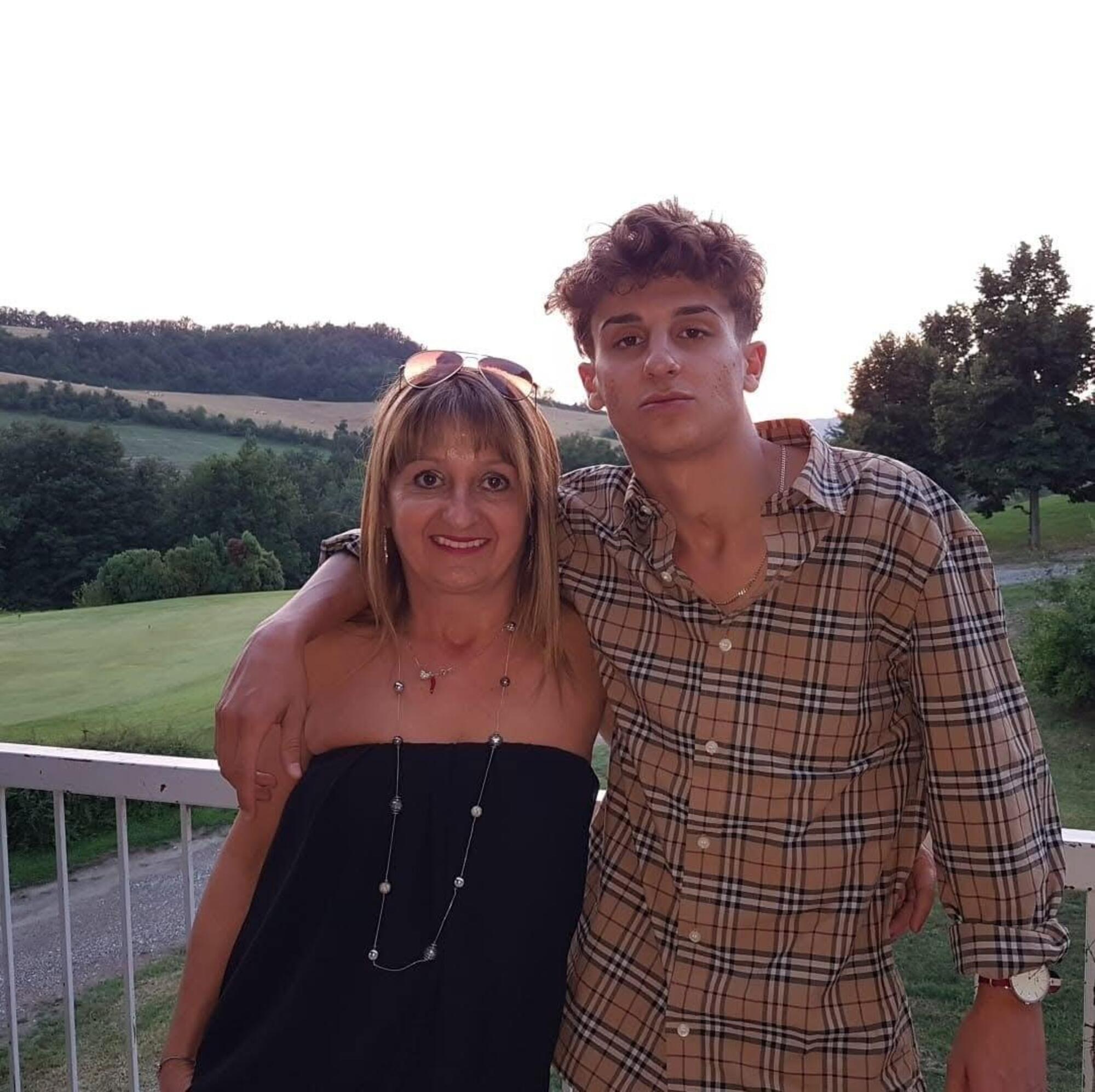 Alessandro Venturelli insieme alla mamma Roberta