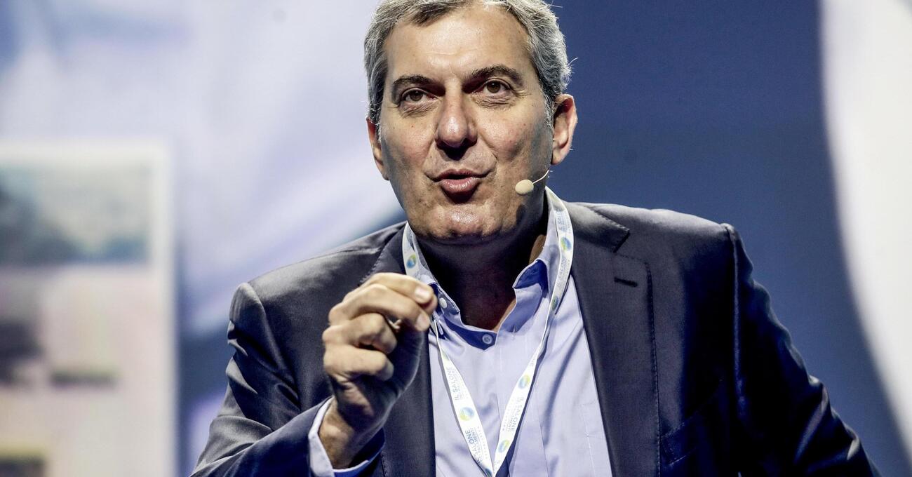 Il riposizionamento di Calabresi: va dalla Balivo (moglie del suo socio) e si avvicina ai meloniani. La fine del circolino (un po&#039;) di sinistra &egrave; arrivata