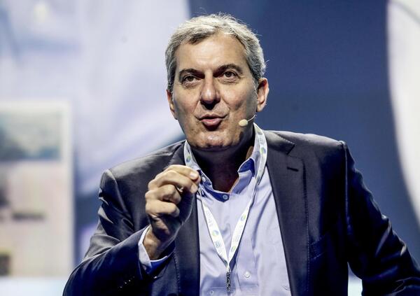 Il riposizionamento di Calabresi: va dalla Balivo (moglie del suo socio) e si avvicina ai meloniani. La fine del circolino (un po&#039;) di sinistra &egrave; arrivata