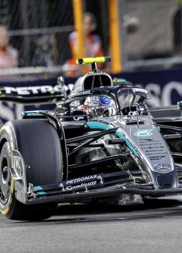 Il tombino che salta, i lampi Mercedes, l&#039;incognita McLaren e una Ferrari parcheggiata (ma veloce): signori, a Las Vegas &egrave; gi&agrave; successo di tutto