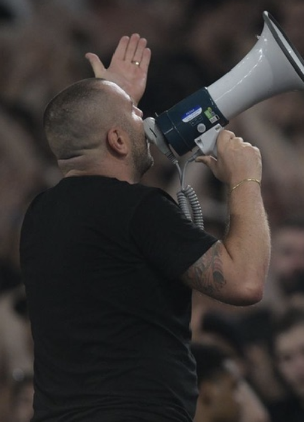 Marco Pacio Pacini &egrave; &ldquo;sgradito&rdquo; anche fuori casa: il capo ultr&agrave; milanista &egrave; in blacklist per il derby. E i Banditi pubblicano un comunicato: cosa ha deciso di fare la curva Sud contro l&rsquo;Inter?