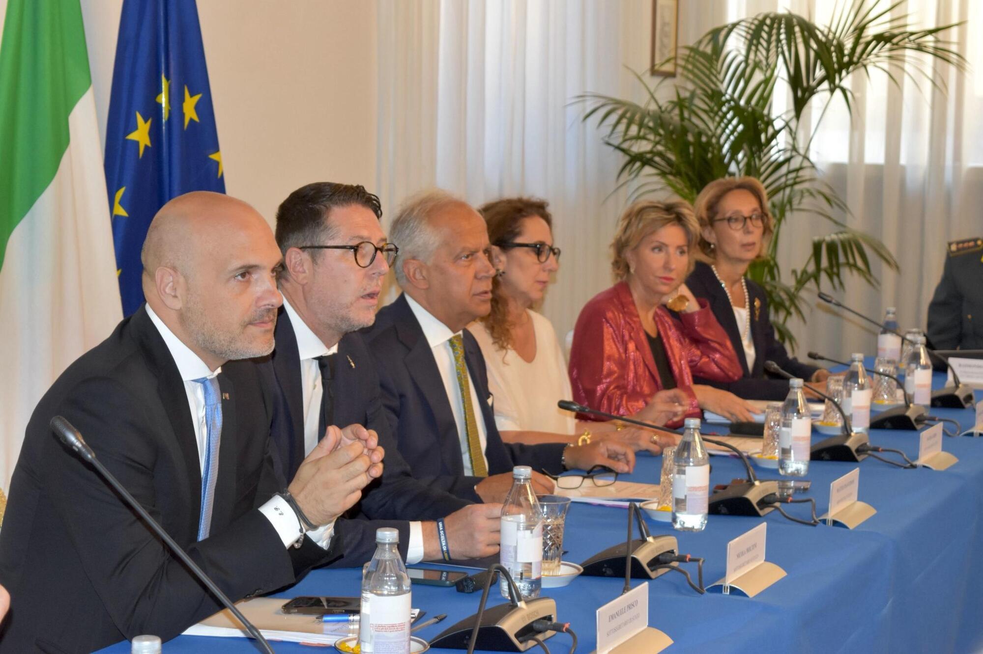 Le istituzioni a Prato lo scorso agosto