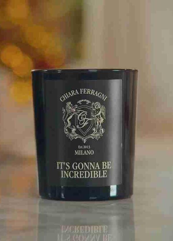 Ferragni lancia la sua candela profumata sui social, ma abbiamo un grave problema di odore