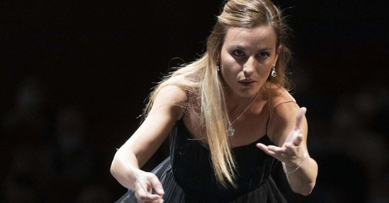 Al Teatro La Fenice sospeso il bonus &ldquo;welfare&rdquo; per i dipendenti: vendetta per le polemiche su Beatrice Venezi? MOW ha la soluzione