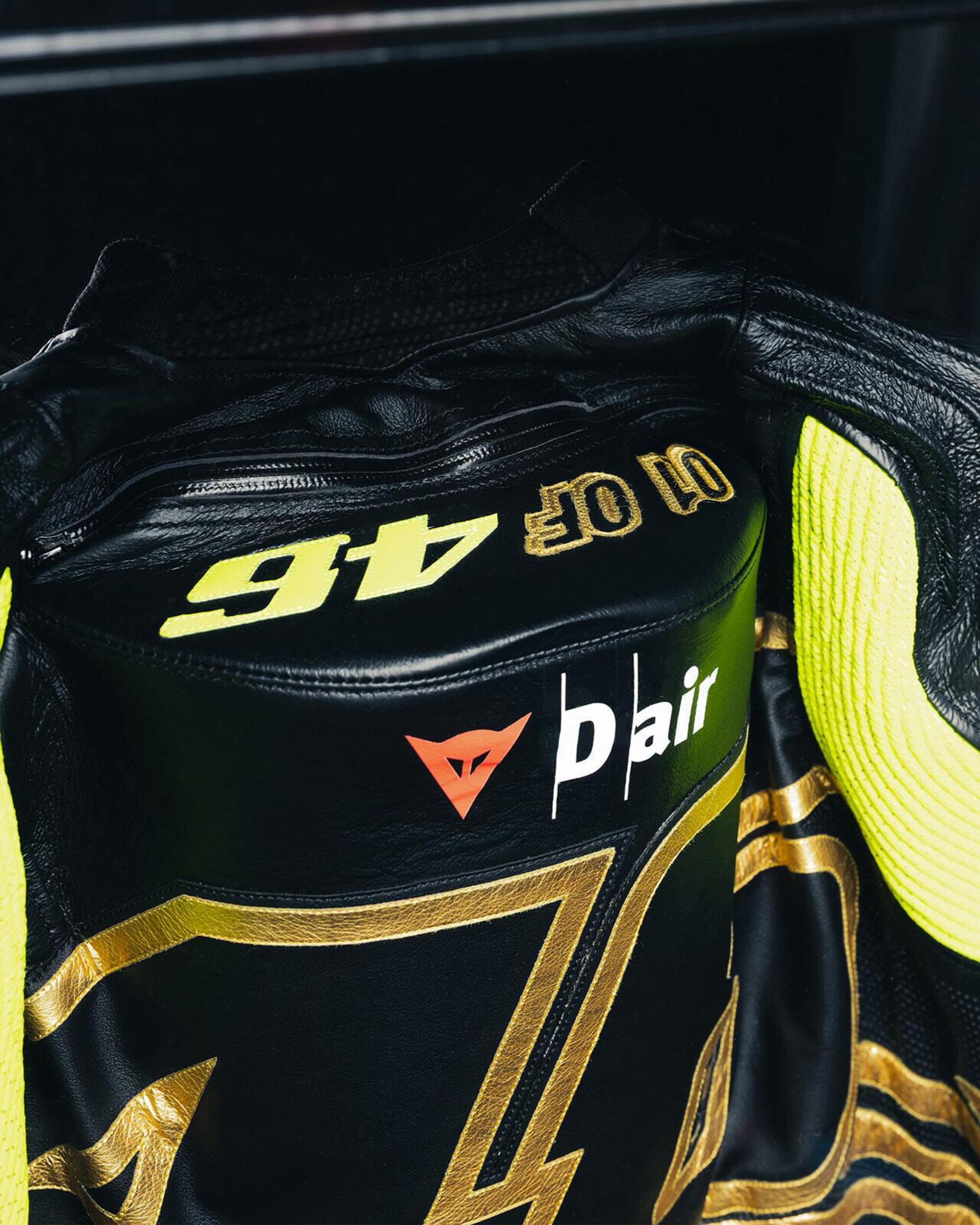 Dainese_Valentino Rossi_tuta speciale_Mugello
