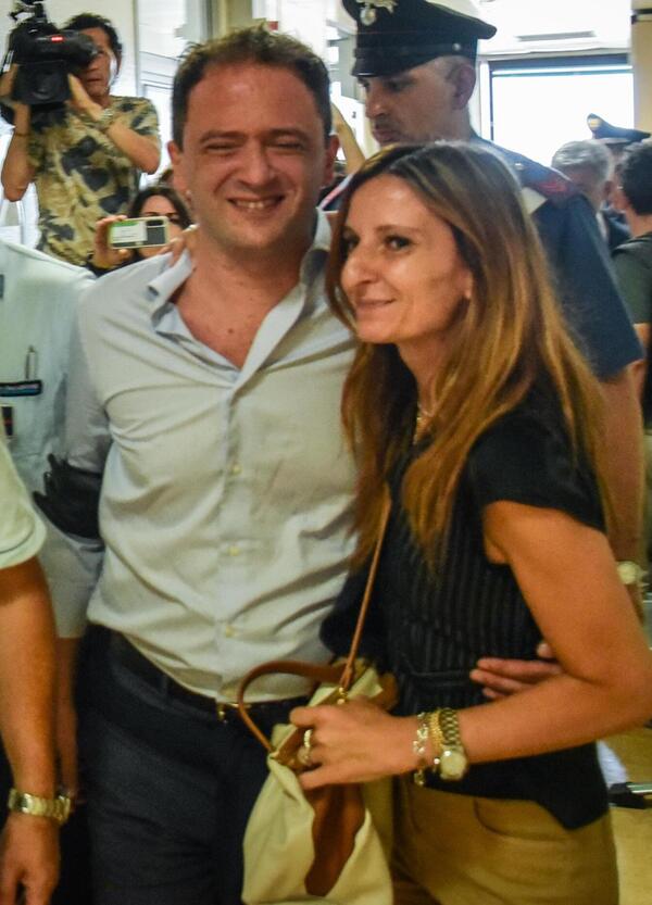 Terrazza Sentimento, Alberto Genovese apre una Fondazione per curare le dipendenze: da stuprat0re a benefattore e volontario contro la violenza sulle donne, lui pu&ograve;. Vero, Wall of Dolls? 