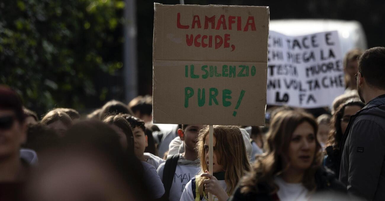 Le ombre lunghe della malavita. Hydra e il &ldquo;nuovo triumvirato&rdquo; tra &lsquo;ndrangheta, albanesi e narcos: &ldquo;Una cosa mai vista&rdquo;. L&rsquo;intervista a Ricciardelli di Parliamo di mafia e Pulp Podcast