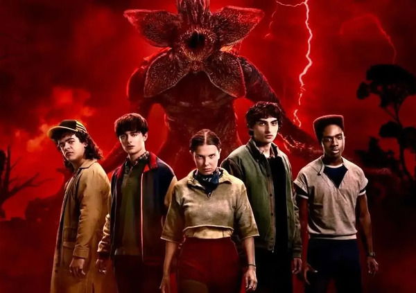 Stranger Things 5 /2, Volume 1: non divorate le quattro puntate di seguito meglio una a settimana e nei giorni liberi i film anni &lsquo;80 che hanno ispirato la serie. Insomma: fatevi una cultura del SottoSopra