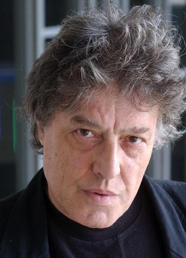 Tom Stoppard &egrave; tornato agli d&egrave;i: il segreto della tragicommedia, la grazia del Teatro e la magia che continua a salvarci