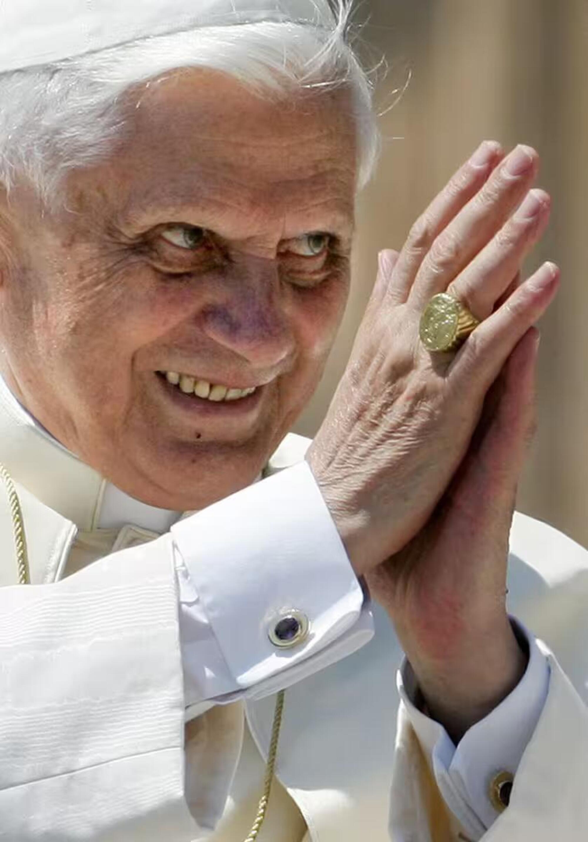 L&#039;anello pastorale di Papa Benedetto XVI