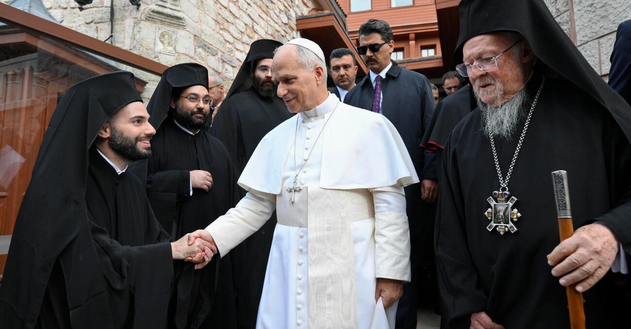 Ok, ma cos&rsquo;&egrave; &ldquo;l&rsquo;arianesimo di ritorno&rdquo; di cui parla Papa Leone XIV a Istanbul? Ecco come abbiamo trasformato Ges&ugrave; da &ldquo;figlio da Dio&rdquo; a &ldquo;Bro&rdquo; 