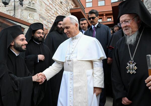 Ok, ma cos&rsquo;&egrave; &ldquo;l&rsquo;arianesimo di ritorno&rdquo; di cui parla Papa Leone XIV a Istanbul? Ecco come abbiamo trasformato Ges&ugrave; da &ldquo;figlio da Dio&rdquo; a &ldquo;Bro&rdquo; 