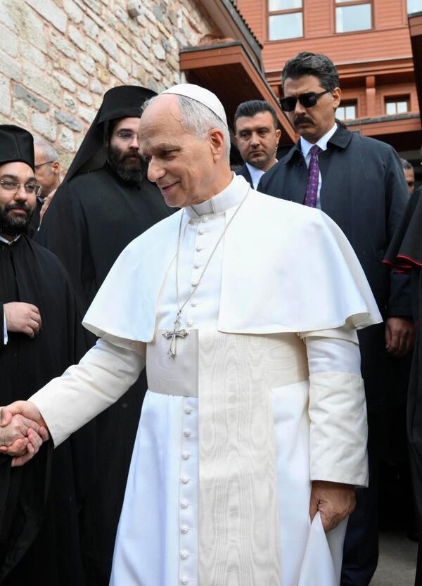 Ok, ma cos&rsquo;&egrave; &ldquo;l&rsquo;arianesimo di ritorno&rdquo; di cui parla Papa Leone XIV a Istanbul? Ecco come abbiamo trasformato Ges&ugrave; da &ldquo;figlio da Dio&rdquo; a &ldquo;Bro&rdquo; 