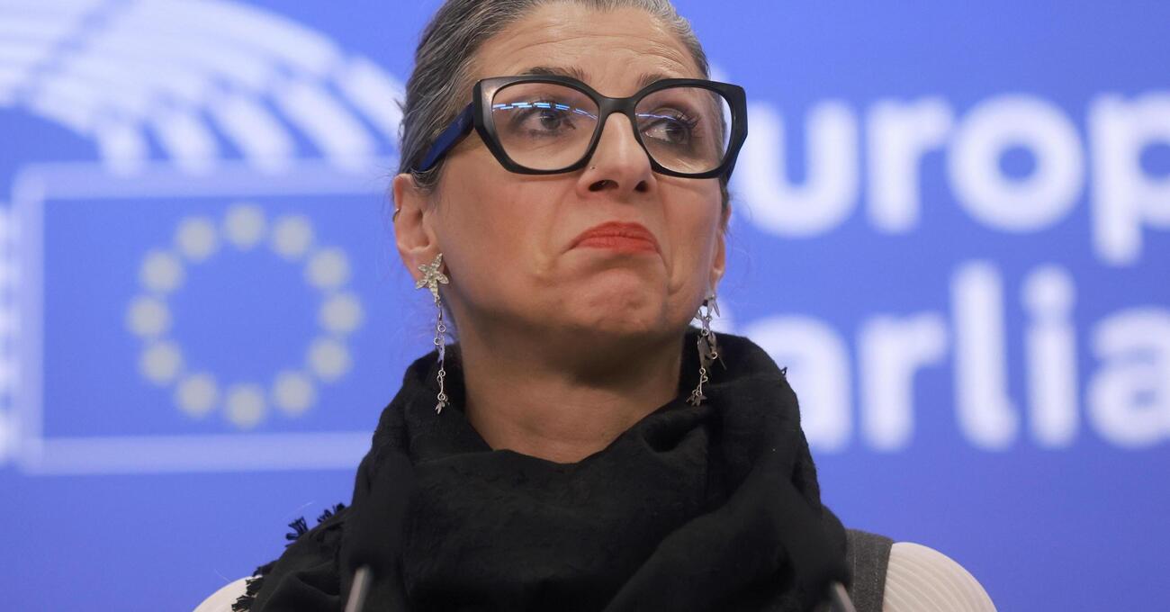 Da Bologna a Firenze, le citt&agrave; scaricano la papessa pro-Pal Francesca Albanese, ma il problema &egrave; pi&ugrave; grave e toglierle la cittadinanza onoraria non &egrave; la soluzione