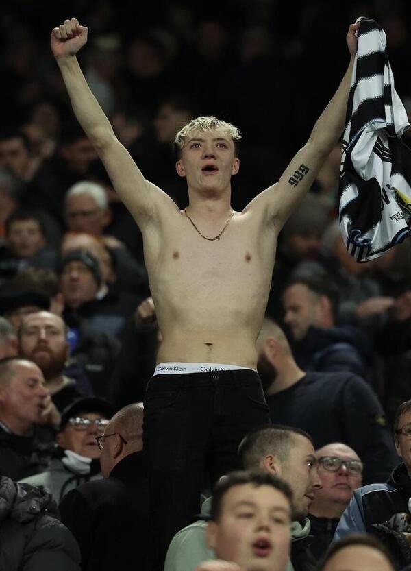 Calcio e manganelli. Il Newcastle accusa la polizia di Marsiglia: &ldquo;Contro i nostri tifosi uso sproporzionato della forza&rdquo;. E perch&eacute; si cita la tragedia dell&rsquo;Heysel per spiegare il caso?