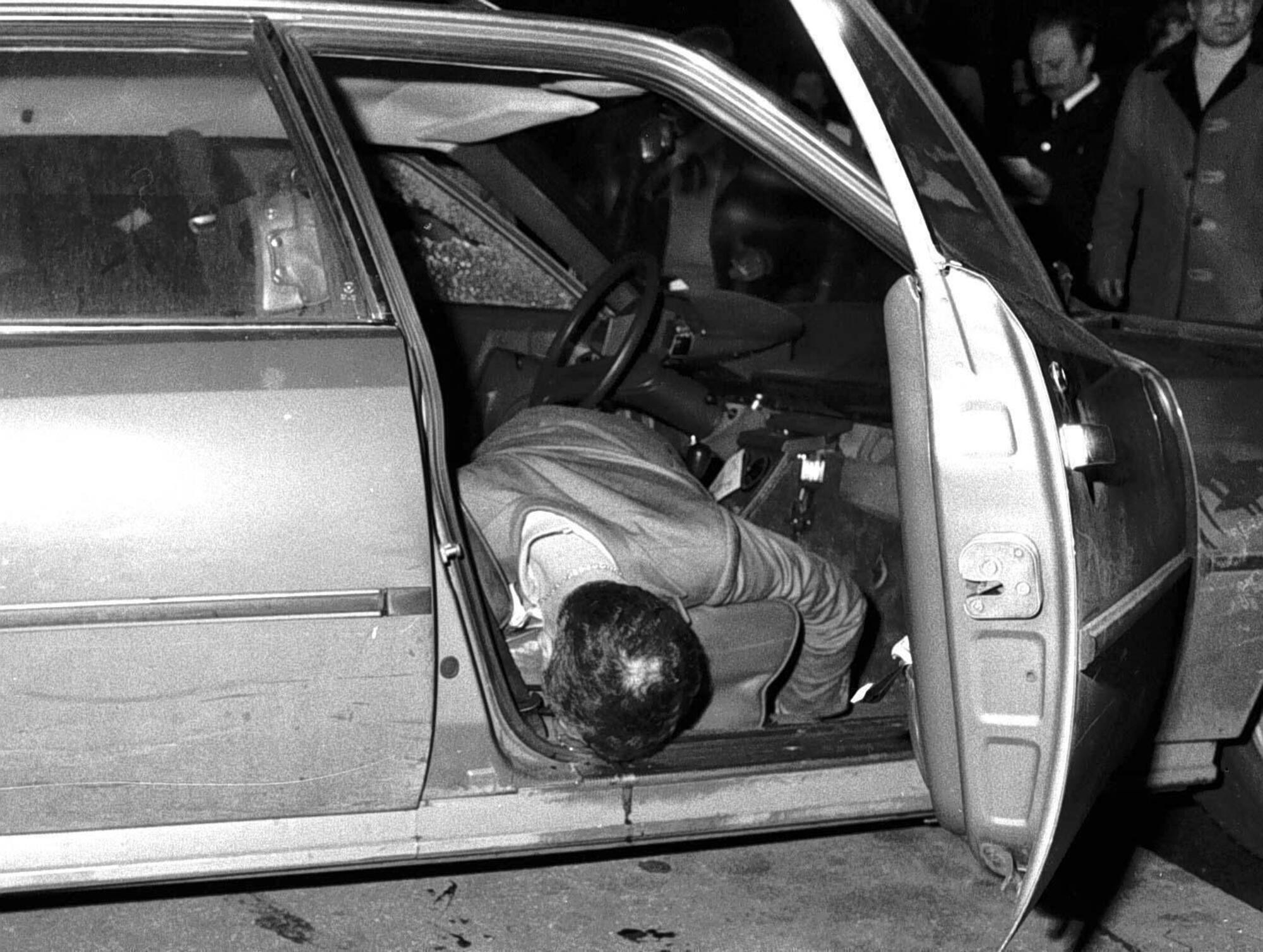 Il corpo del giornalista Mino (Carmine) Pecorelli ucciso il 20 marzo del 1979 a Roma