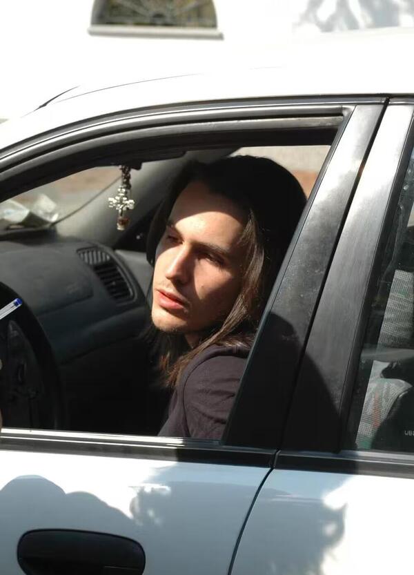 Delitto di Garlasco: gi&agrave; in Procura l&rsquo;autrice delle foto dei Sempio e delle Cappa davanti a casa Poggi. E quel carabiniere&hellip;