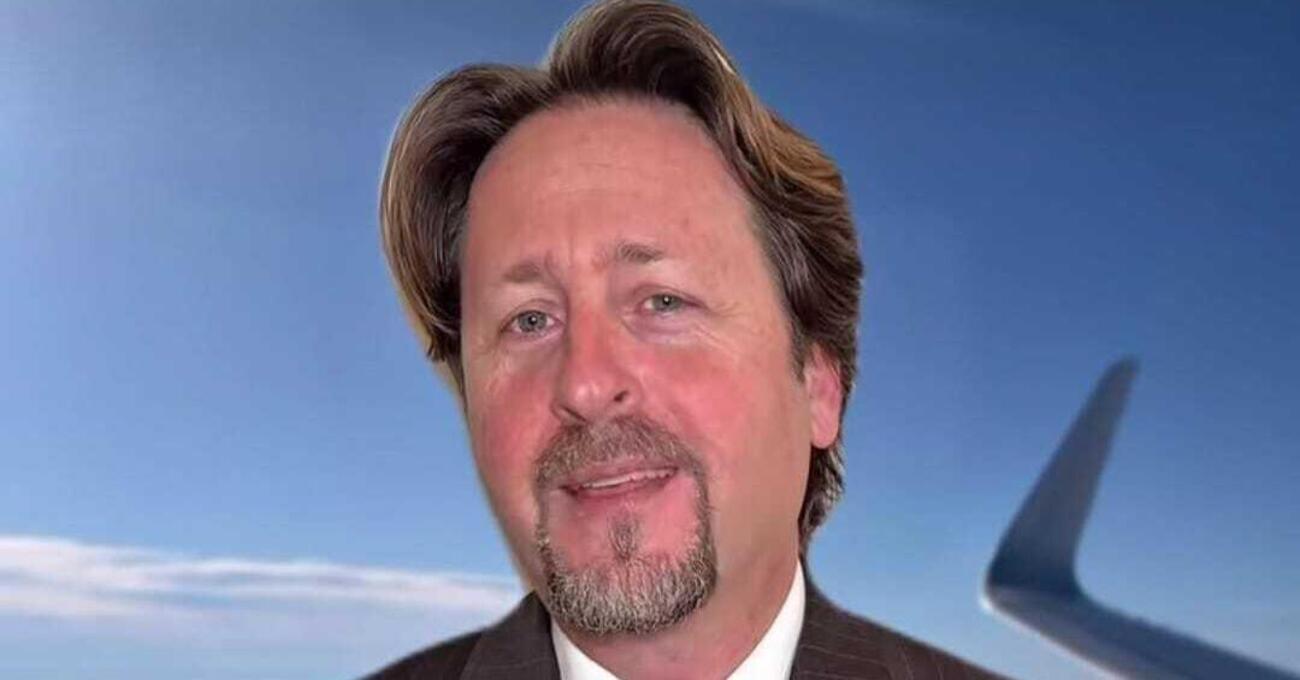 Il grande &quot;SUCA&quot; di Manlio Messina scritto nel cielo. Nasce la compagnia aerea Etna Sky