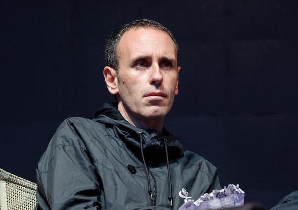 Zerocalcare pubblica &ldquo;Nel nido dei serpenti&rdquo; e ammette che si sta cag*ndo addosso: &ldquo;La roba sui nazisti l&#039;ho sempre fatta, se si cerca solo il consenso allora andavo a lavorare da Zara con mia cugina&rdquo;. Altro che Netflix e pizza sto caz*o&hellip;