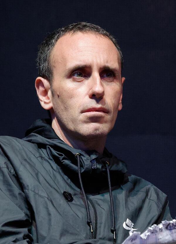 Zerocalcare pubblica &ldquo;Nel nido dei serpenti&rdquo; e ammette che si sta cag*ndo addosso: &ldquo;La roba sui nazisti l&#039;ho sempre fatta, se si cerca solo il consenso allora andavo a lavorare da Zara con mia cugina&rdquo;. Altro che Netflix e pizza sto caz*o&hellip;